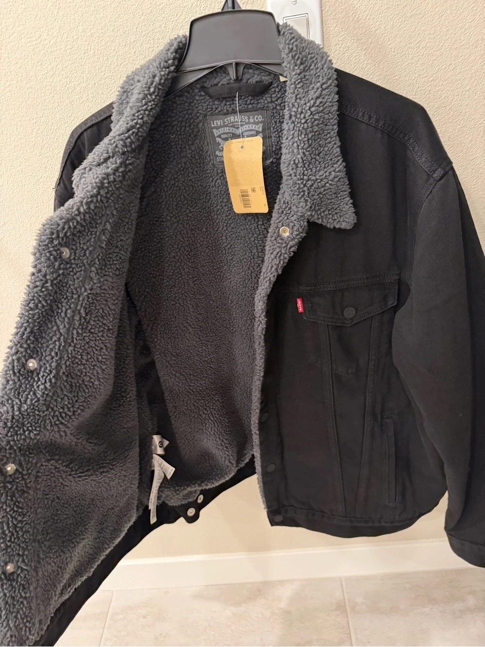 Levi's Men's Black Sherpa Lined Trucker Jacket XL - Picture 6 of 8